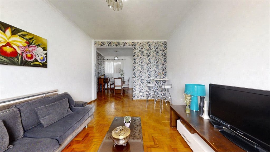 Apartemento com dois dormitórios na Bela Vista.