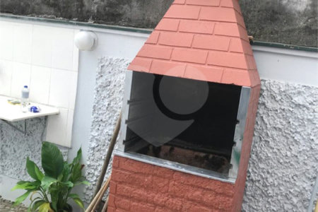 Espaço e Segurança no Bom Retiro: Apartamento de 100 m² com Infraestrutura Completa
