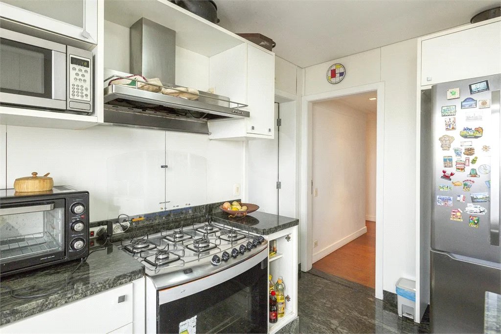 APARTAMENTO COM 3 DORMITÓRIOS, 3 SUÍTES, 3 VAGAS, LAVABO, LAZER, 193 M² - MOEMA