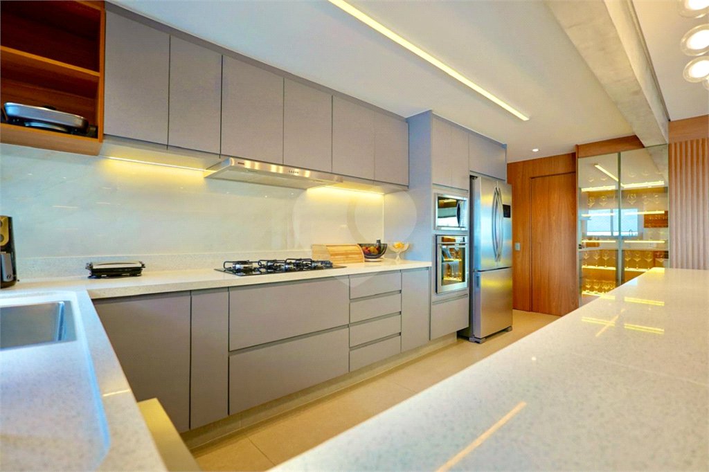 Apartamento para venda em Jardim Prudência com 3 quartos, sendo 3 suítes , 190m²