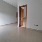 Casa térrea em Atibaia com 3 suítes, sala 2 ambientes, 2 vagas garagem, excelente localização, pronta para morar