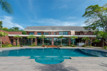 Casa à venda com 4 suítes no condomínio Vale da Santa Fé, Vinhedo - SP