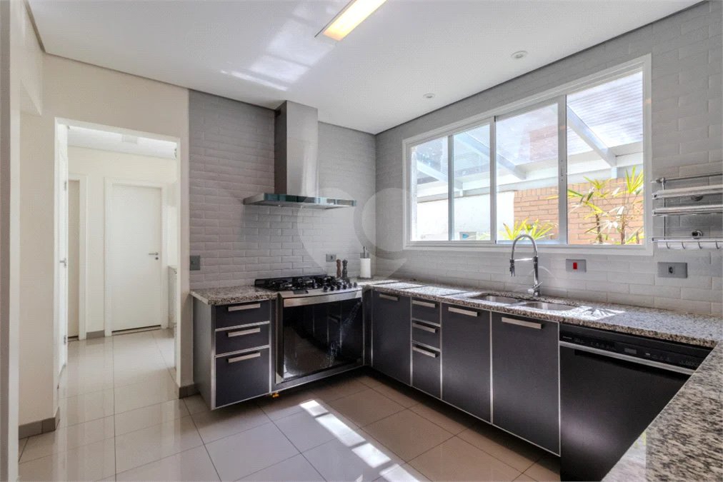 Casa à venda com 4 suítes no condomínio Laplace Spe, São Paulo - SP