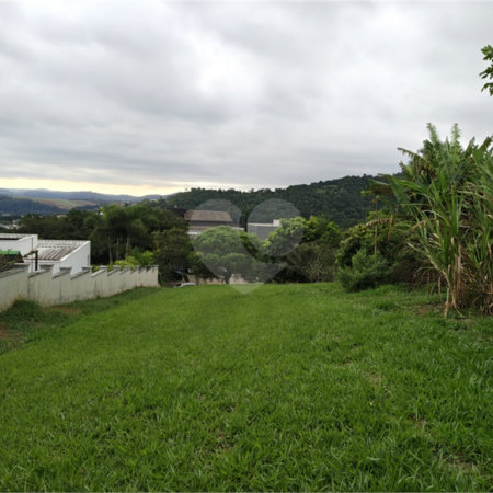 Lote à Venda no Porto Atibaia – 1.300 m² com Vista Privilegiada