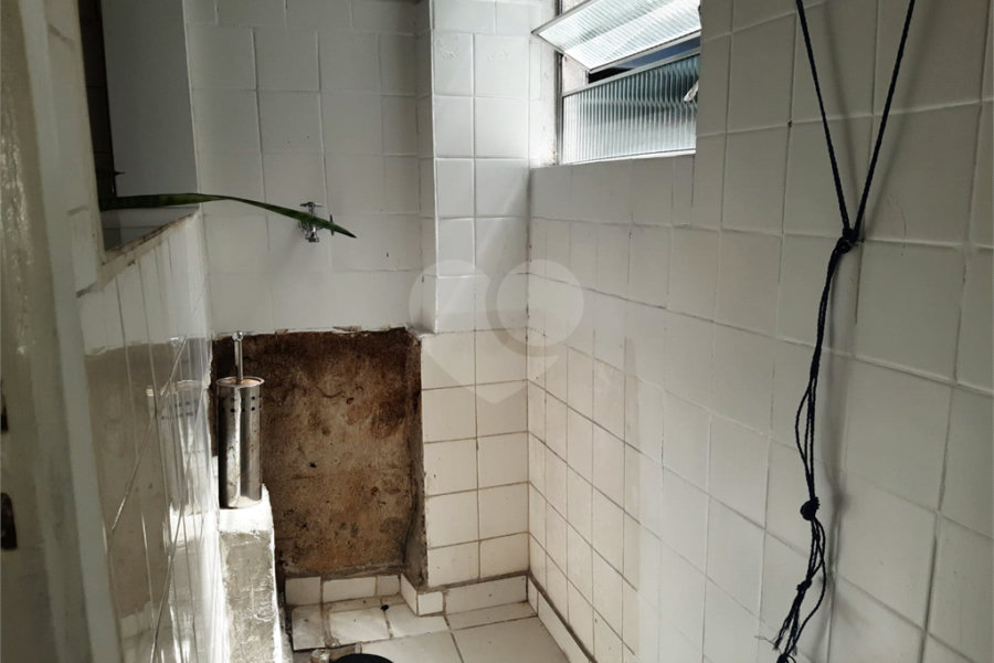 Apartamento de 87m² localizado na avenida principal do bairro de Santana, uma das regiões mais valorizadas da Zona Norte!