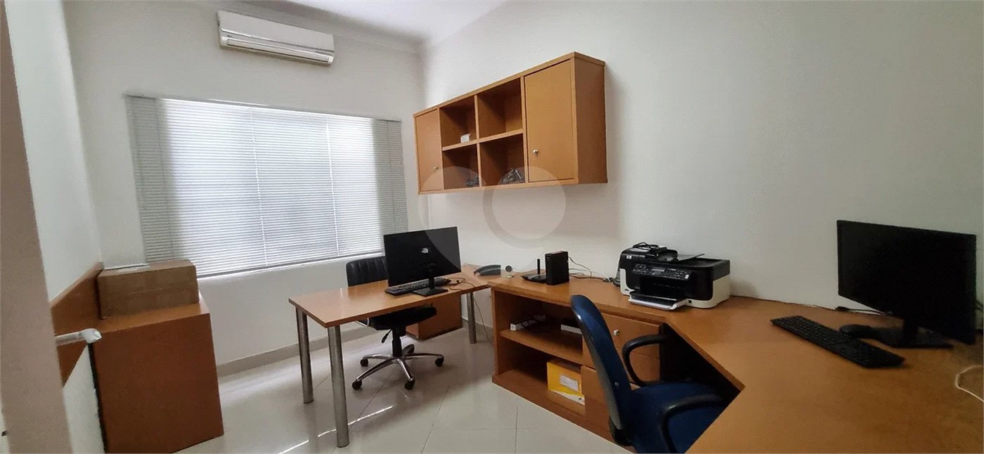 Lindo sobrado com 4 suites e piscina à venda, 365m², por R$ 2.450.000,00 no condomínio Villa Suiça, em Indaiatuba/SP.