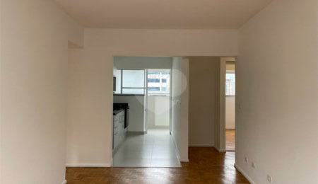 Apartamento à venda com 3 quartos, sendo 1 suíte,  em Vila Mariana, São Paulo, SP