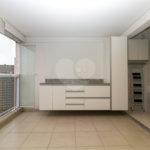 Apartamento com 02 dormitórios, sendo 1 suíte com 02 vagas de garagem