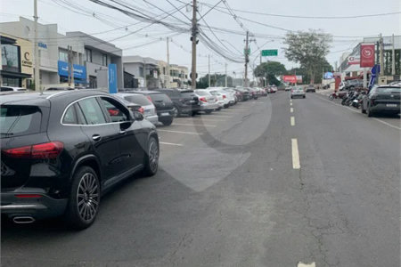 Indaiatuba - Venda - Galpão comercial :- Av Fábio Ferraz Bicudo - Alto padrão na localização e construção - R$ 5.500.000,00 - Em frente ao Day Hospital Indaiatuba - 04 banheiros - 02 copas -05 vagas - Lote 360 metros - Área construída 397 ms - Locação R$ 26.800,00 mais IPTU - R$ 650,00
