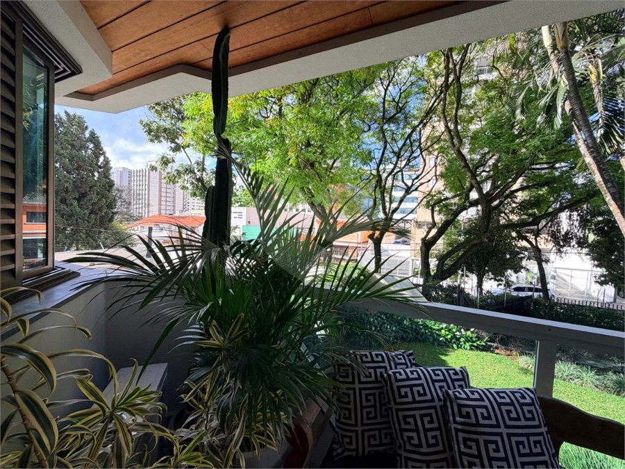Apartamento a venda na Vila Olímpia com 3 quartos, São Paulo - SP