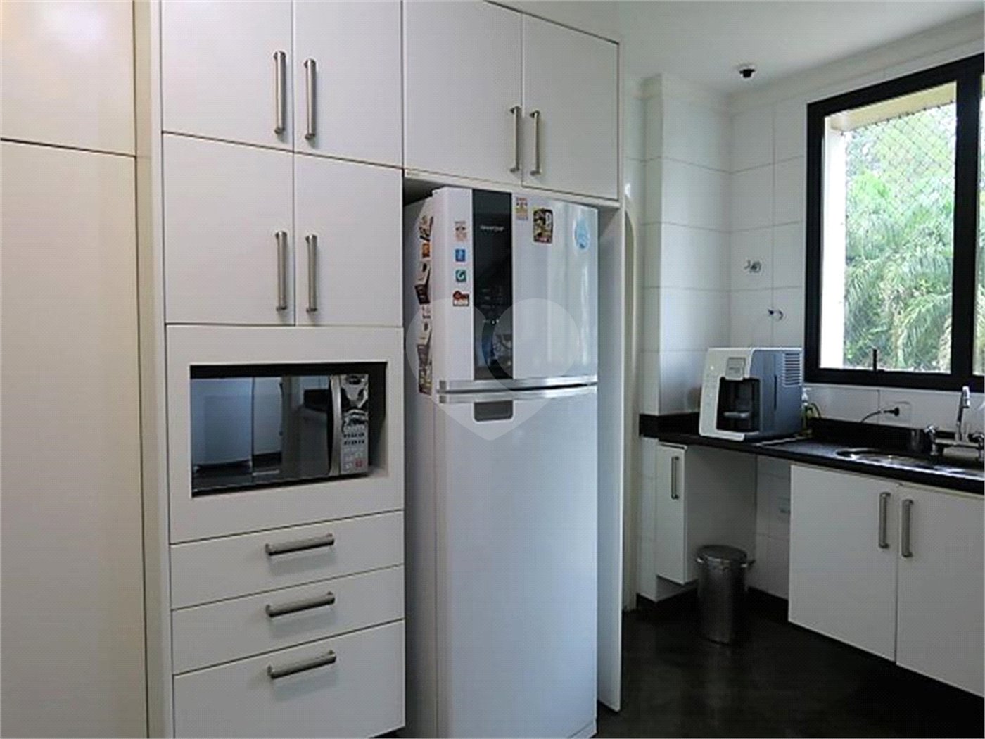 APARTAMENTO UM POR ANDAR!