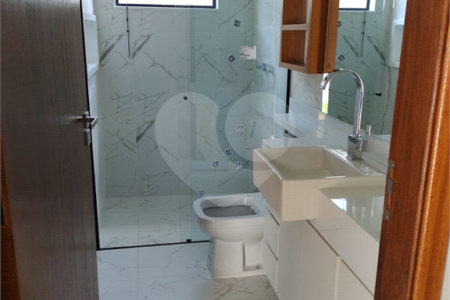 Casa no condomínio Parque Faber IV