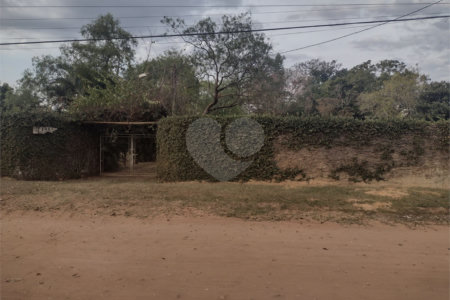 Chácara localizada no Condomínio Leila a venda.