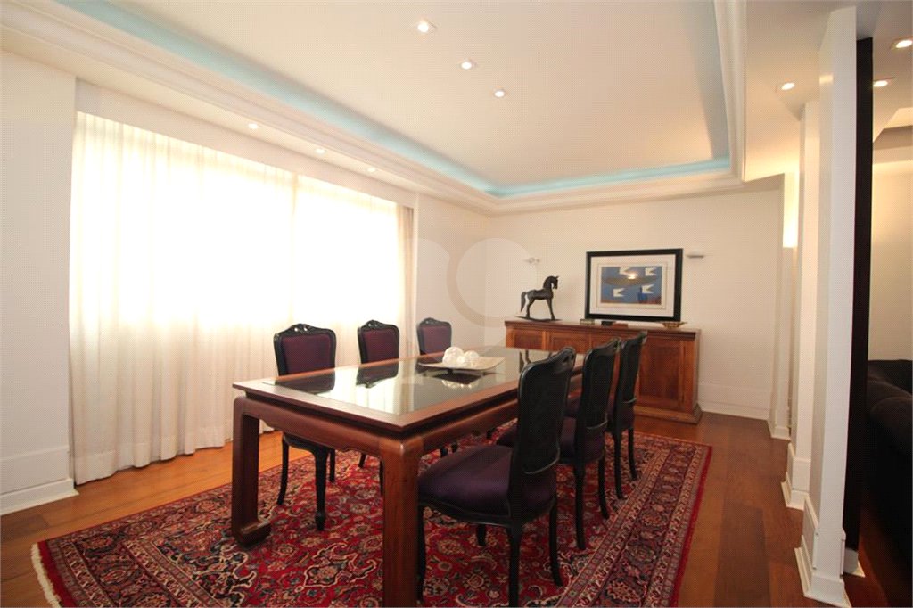 Casa à venda com 6 quartos, sendo 1 suíte, em Brooklin, São Paulo, SP