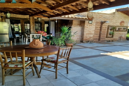 Casa de Campo em condomínio Analândia