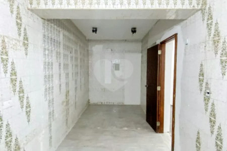 Sobrado com 400m² , 3 dormitórios , sendo 2 suítes , 3 vagas , à venda no centro de Santo André.
