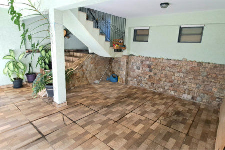 Casa no Jardim Medeiros ampla com 3 dormitórios bem distribuída