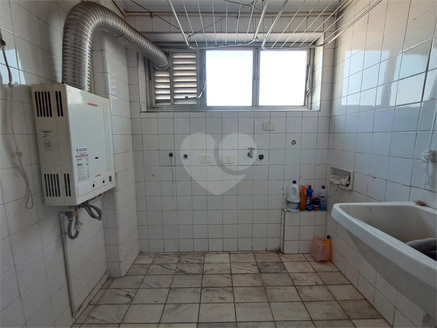 Imóvel de 141m² 3 quartos, 1 sendo suíte, retrofit no condomíno 1 vaga Paraíso