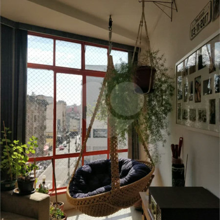 Apartamento e Sala Comercial no centro de São Paulo.