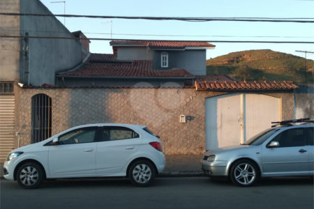 Sobrado 3 quartos 248 m² Cezar de Souza - Mogi das Cruzes SP