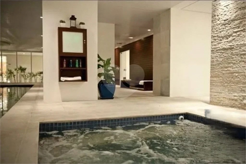 Aptº venda Mooca, 149m², andar alto, 4 dorms, 3 suítes, 2 vagas, varanda gourmet, ar condicionado.