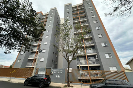 Apartamento a venda com 2 dormitorios sendo 1 suíte