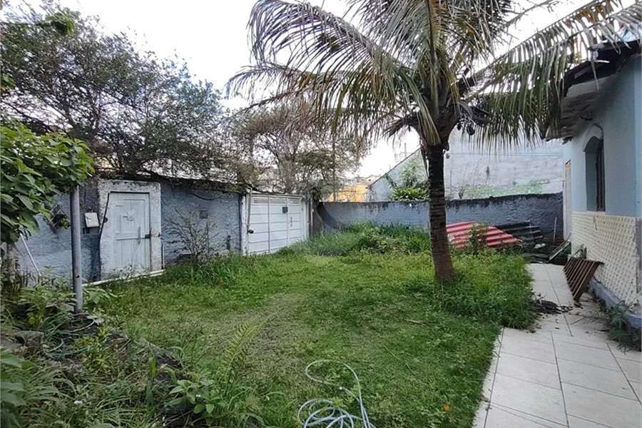 Casa Térrea de Esquina à Venda no Parque Vitória – Excelente Potencial!