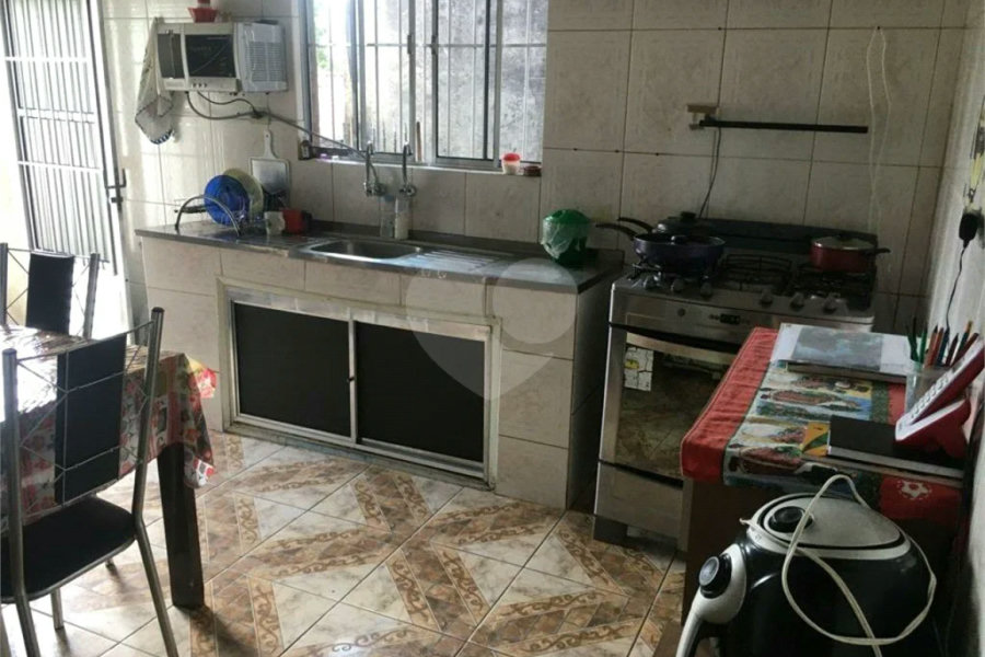 Terreno com 350m2 de área total, localizado no melhor da Vila Santa Catarina !!