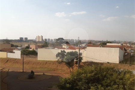 Apartamento no Condomínio Residencial Jardim das Torres.