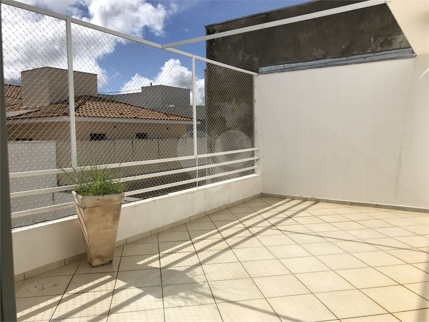 Sobrado para venda no condomínio de alto padrão Village Damha II