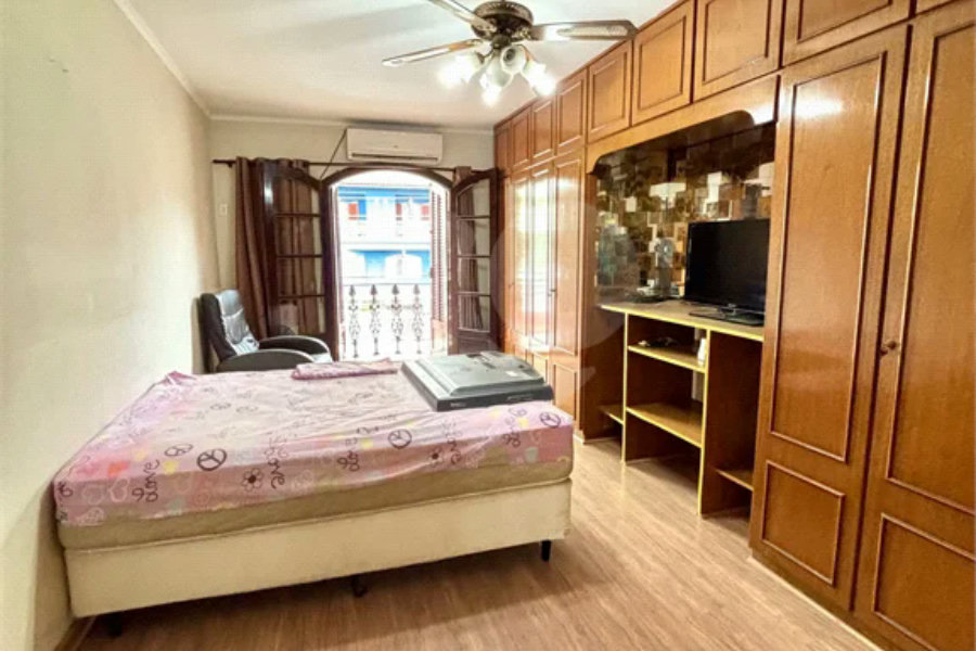 Sobrado com 3 dormitórios,1 suite, Quintal gourmet, 4 vagas à Venda no bairro Parada Inglesa em São Paulo.