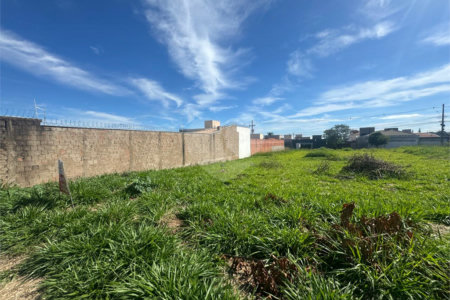 Terreno de 250m2, no Bairro Jardim Embaré, em São Carlos.