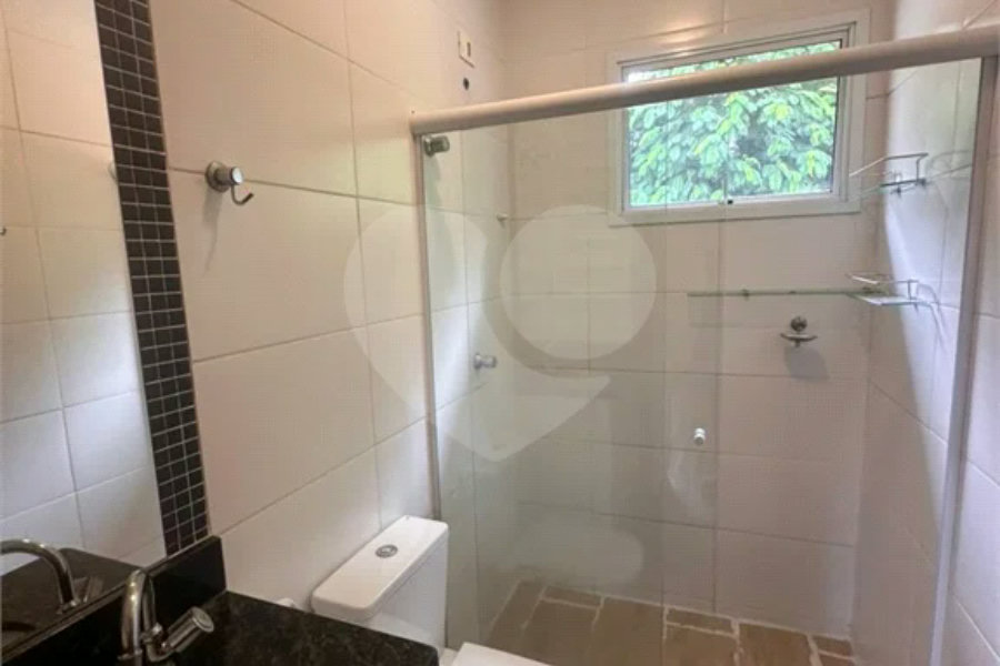 Casa de Condomínio com 3 Quartos e 2 banheiros à Venda, 311 m² por R$ 750.000