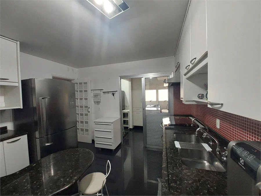 Apartamento à venda com 3 quartos, sendo 2 suítes,  em Cidade São Francisco, São Paulo, SP