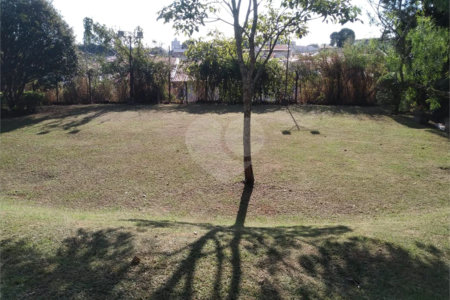 Terreno com 1.217m² A VENDA