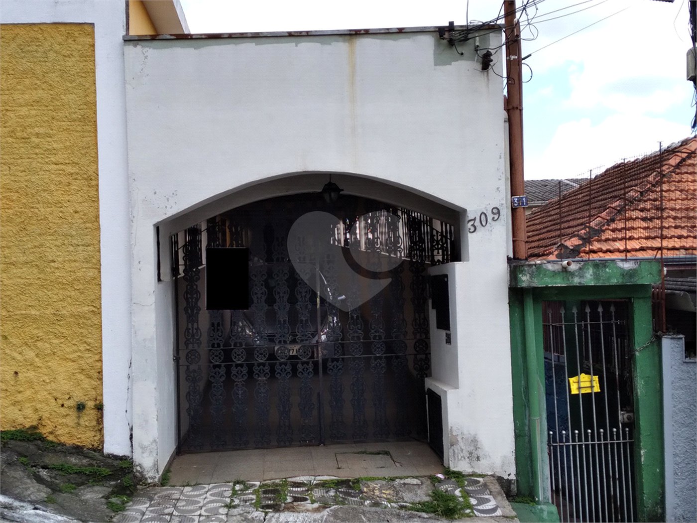 Casa térrea à venda com 4 dormitórios (sendo 3 suítes) próximo à Estação Tucuruvi do Metrô