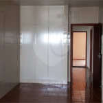 Apartamento no Condomínio Torello Dinucci