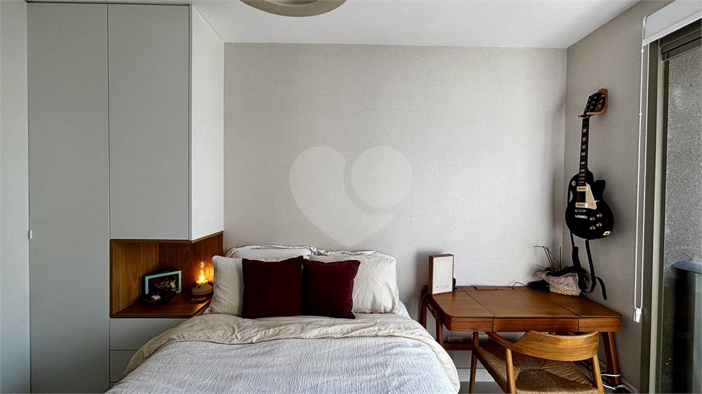 Apartamento novo na Vila Mariana com 38m², 1 vaga e próximo ao metrô.