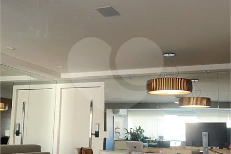 Apartamento na Mooca com 204 m² com vista maravilhosa, sendo 3 suítes e 4vagas.