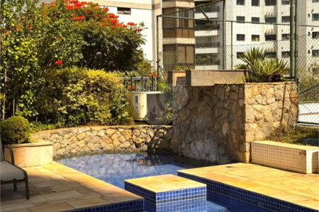 Higienópolis: Apartamento de 350 m2, 4 suítes, 5 vagas.