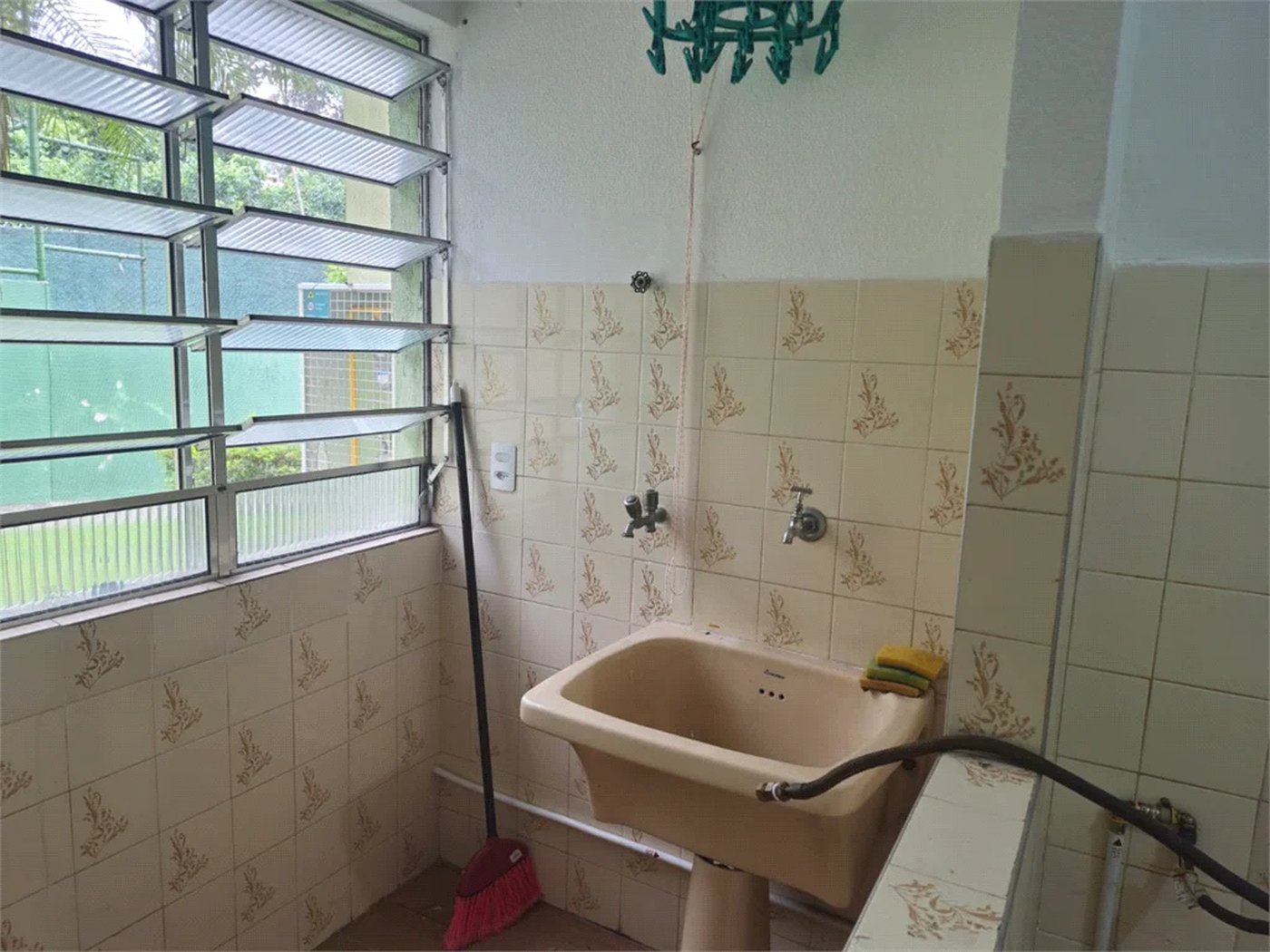 Apartamento no Jardim D'abril, com 2 dormitórios