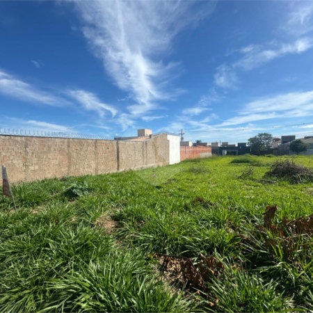 Terreno de 250m2, no Bairro Jardim Embaré, em São Carlos.