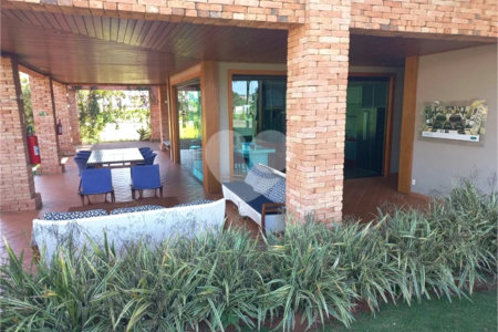 Terreno no condomínio Damha Golf em frente área de lazer com 1.404,40 m²