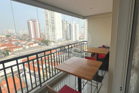 Apartamento. 78 m2, 3 dorm., uma suíte, lavabo, banheito, duas vagas, deposito no sub, varanda gormet.Aceita e estuda Permuta.