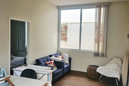 Casa á venda no condomínio Damha I