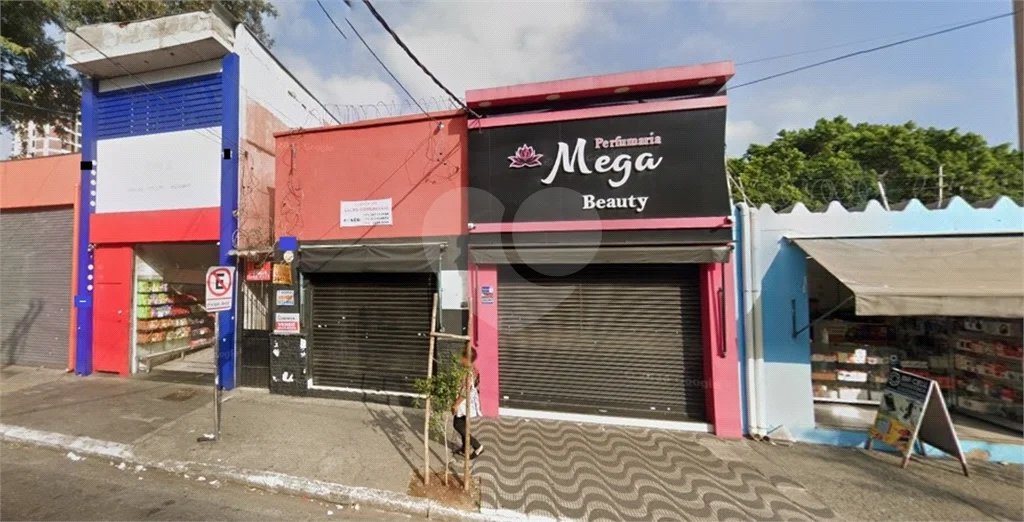 Oportunidade imperdível. Excelente opção de Investimento em Sobrado Comercial a Venda na Lapa. Único na Região.
