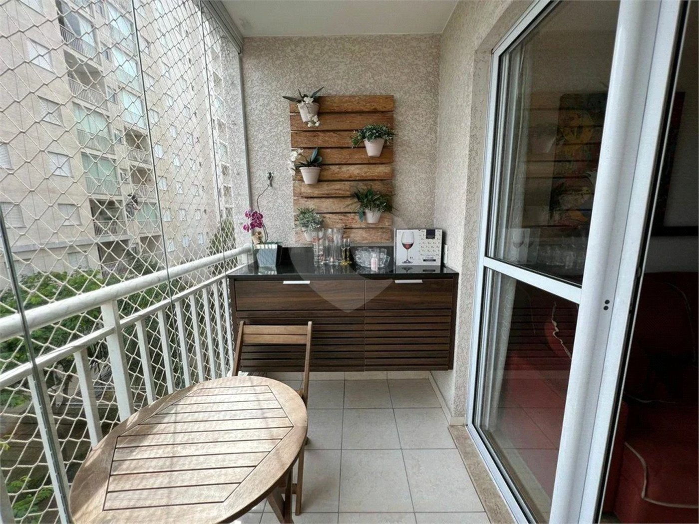 Apartamento à venda com 3 quartos, sendo 1 suíte,  em Vila Guilherme, São Paulo, SP