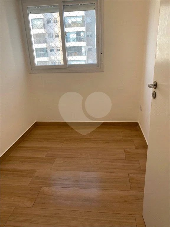 Apartamento com 70m² , 2 dormitórios , sendo 1 suíte , 1 vaga de garagem , à venda no bairro Campestre em Santo André.