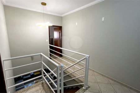 Belo Sobrado a venda em condomínio (Indaiatuba-SP)