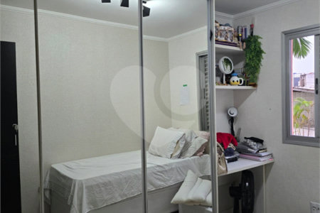 Apartamento de 3 quartos, com garagem, á venda no Cambuci